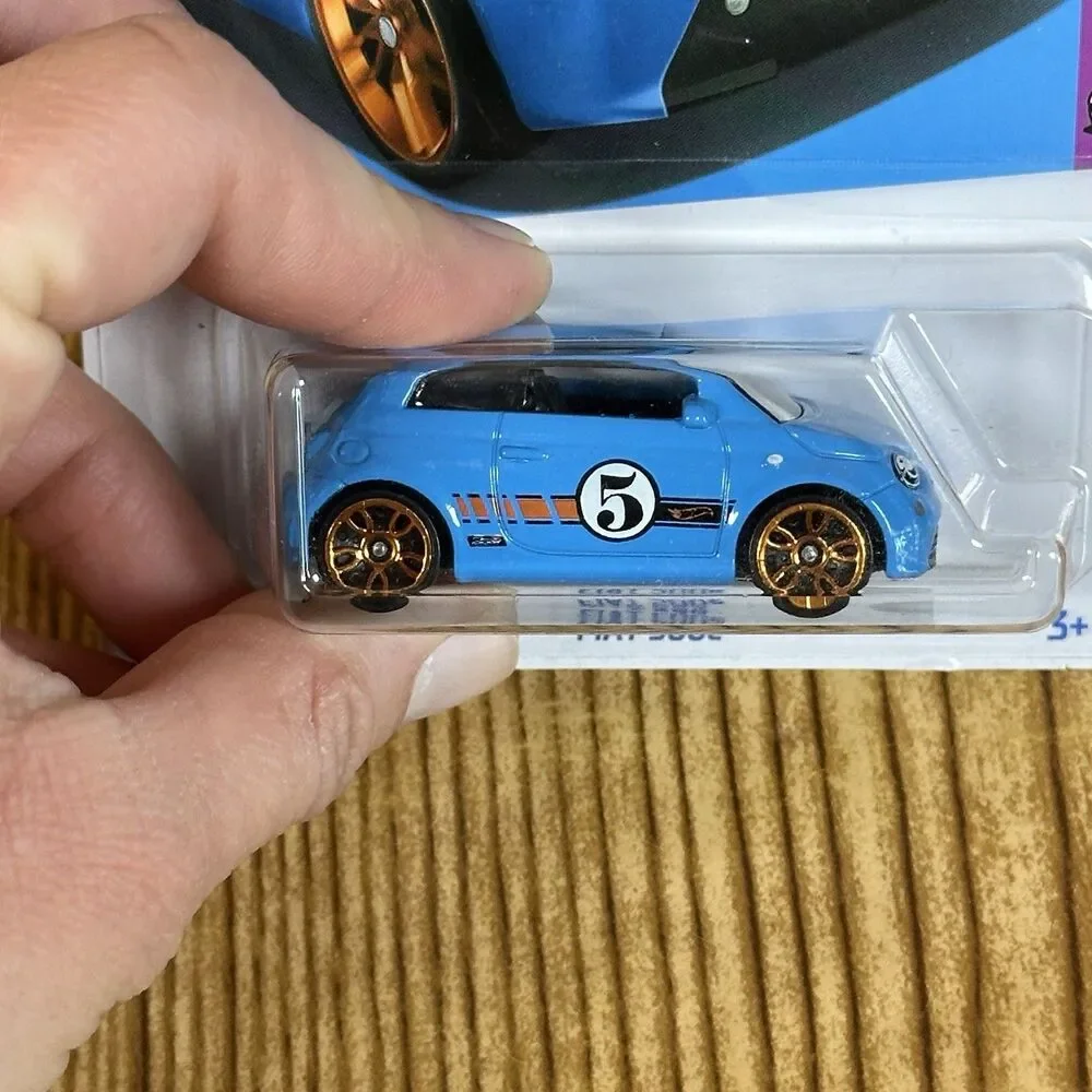 Hot Wheels Compact Kings ‘15 Mazda MX-5 Miata And Fiat‎ 500e 2 Car Lot